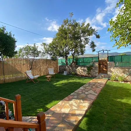 Вилла Gunesinevi Sakura Suites *